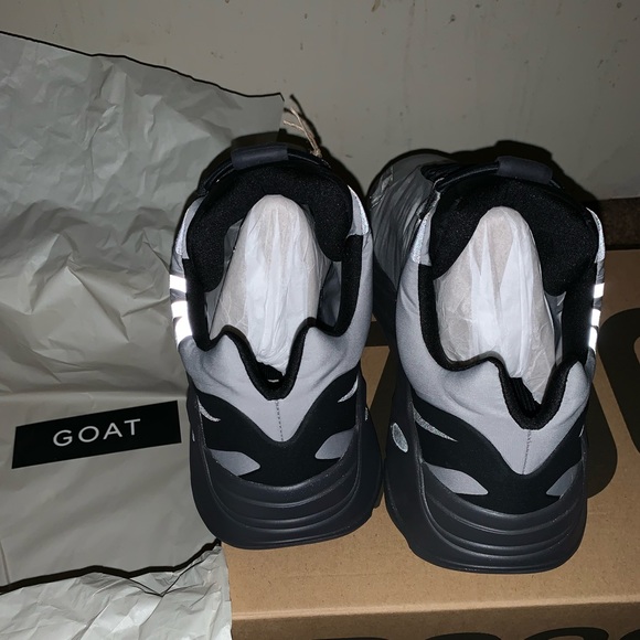 Yeezy 700 size:11.5 - Picture 7 of 10